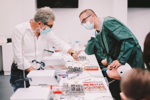 Damir Jelušić Implantologija Educen